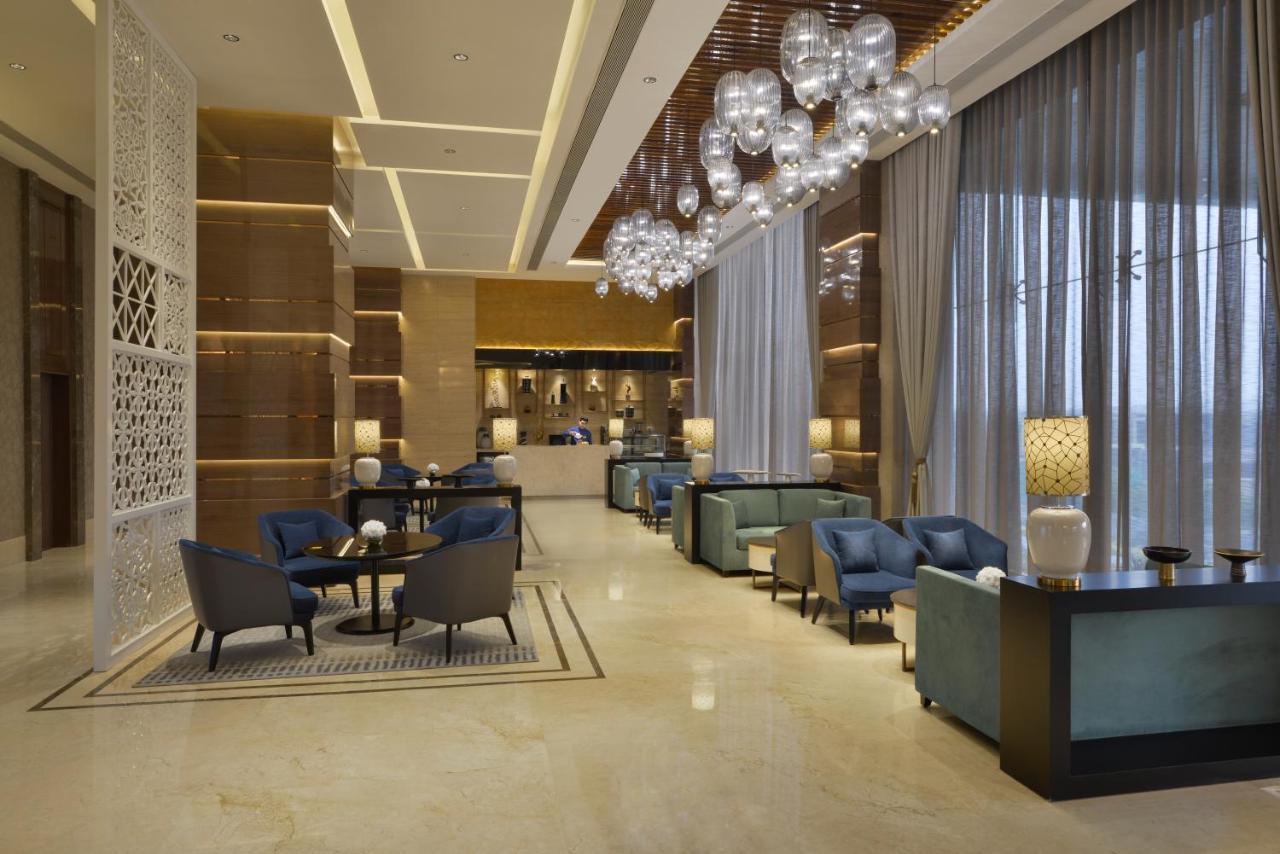 Taj Skyline Ahmedabad Hotel Exterior photo The lobby of the hotel