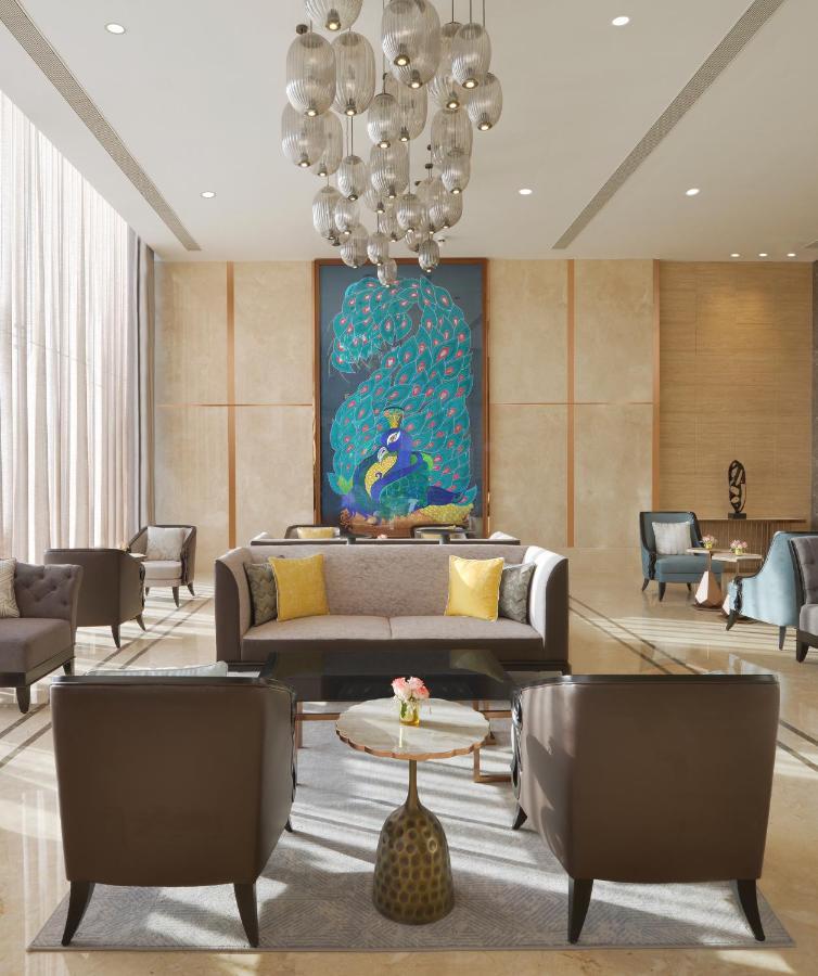 Taj Skyline Ahmedabad Hotel Exterior photo The lobby of the Taj Bengal